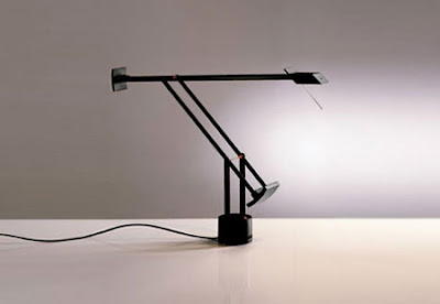 Artemide Tizio Micro Table / Desk Lamp, Designed by Richard Sapper