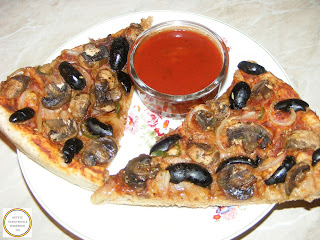 Pizza de post cu legume si ketchup reteta,