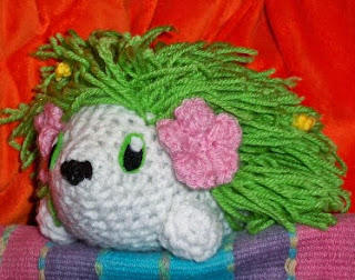 http://translate.google.es/translate?hl=es&sl=en&tl=es&u=http%3A%2F%2Fpixie--stick.deviantart.com%2Fart%2FPetunia-The-Amigurumi-Shaymin-148254632