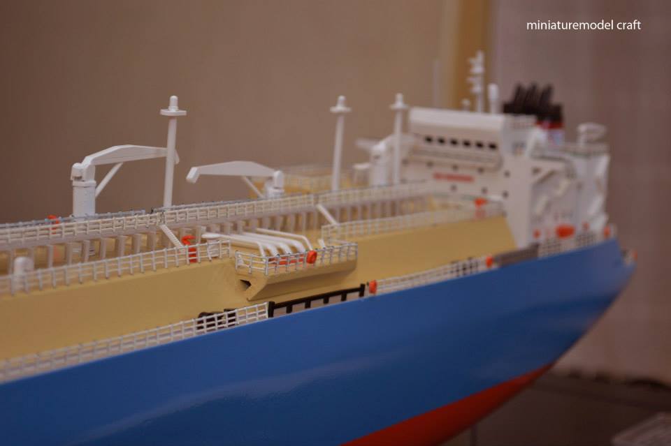 desain sketsa miniatur kapal tangguh hiri lng tanker jakarta surabaya semarang bandung batam pontianak banjarmasin makassar flores