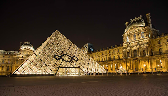 Eleição Macri no Louvre