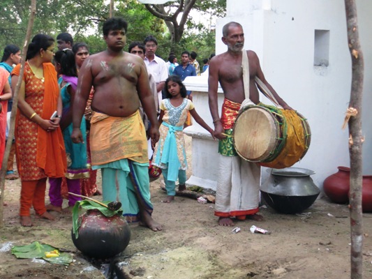 திருகோணமலை பாலம்போட்டாறு பத்தினி அம்மன் பொங்கல் - புகைப்படங்கள்