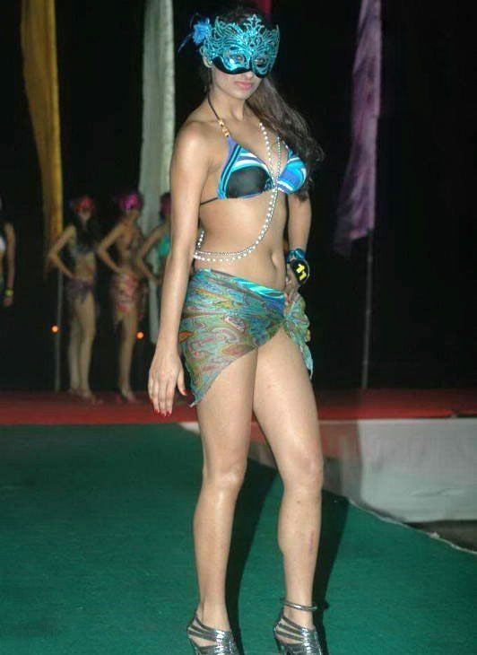 Hot Indian Models Bikini Bash Pictures 2011