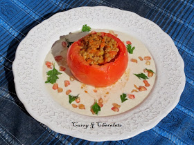 Tomates rellenos al horno con salsa nogada o de nuez
