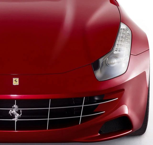 Nova Ferrari FF 2012 - vermelha / red