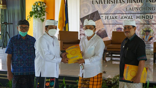 Rai Mantra Hadiri Launching Buku 'Jejak Awal Hindu di Indonesia' Karya Alm. Prof. Dr. IB Mantra