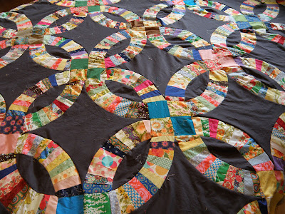 Double Wedding Ring Quilt a work in progress