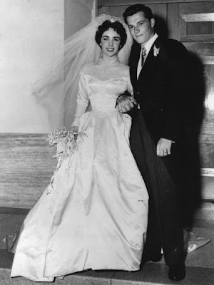 7 Most Iconic Wedding Gowns in The World: Elizabeth Taylor Wedding Gown