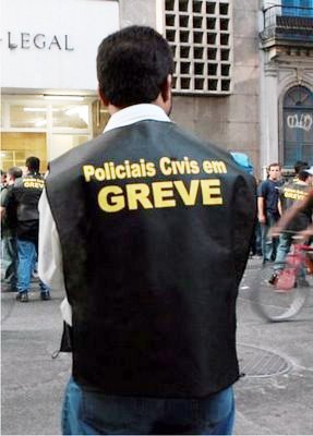 Policiais Civis continuam em greve até votação