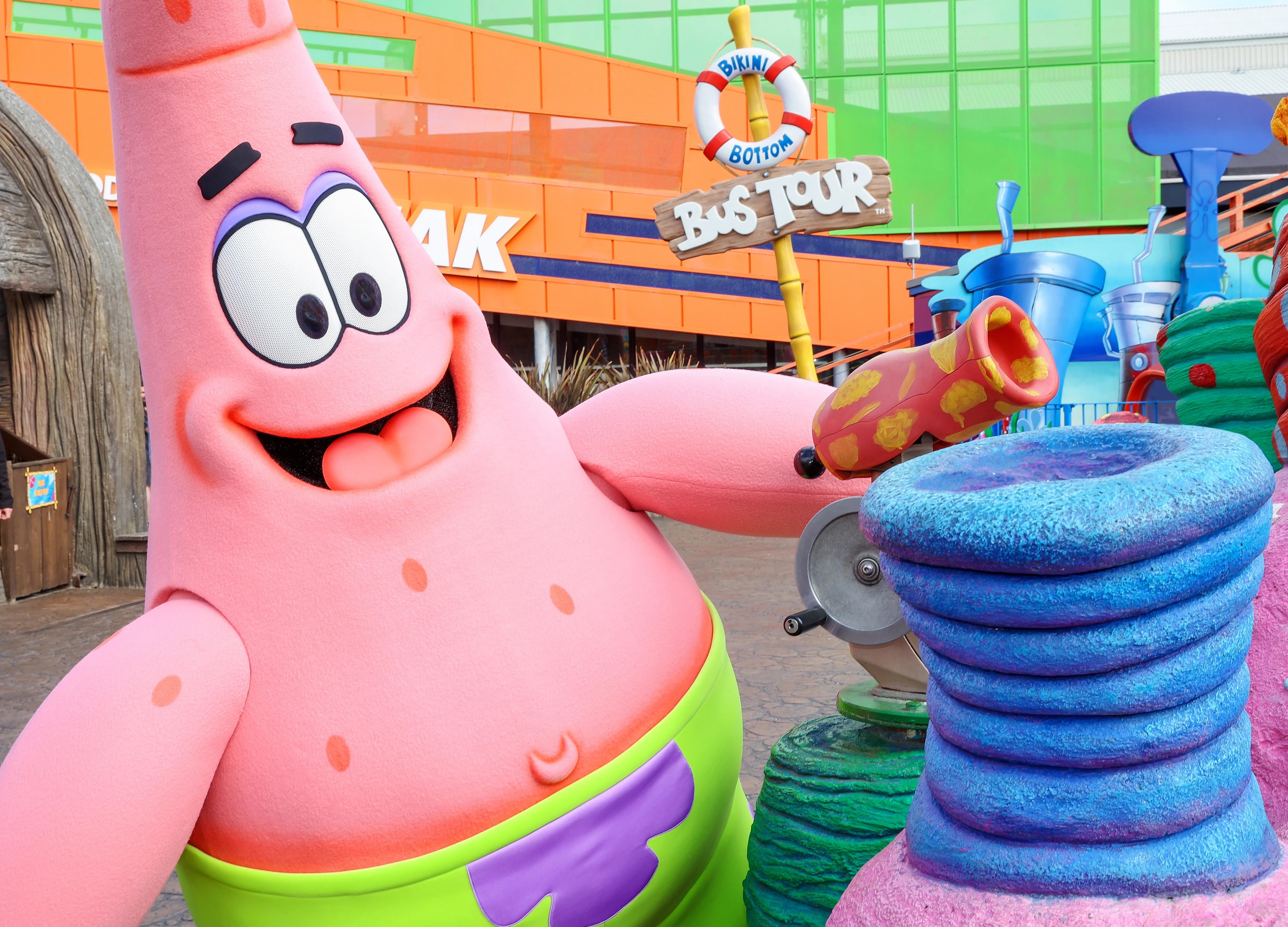 NickALive!: Patrick Star and Family Arrive Land on 'Roblox Islands