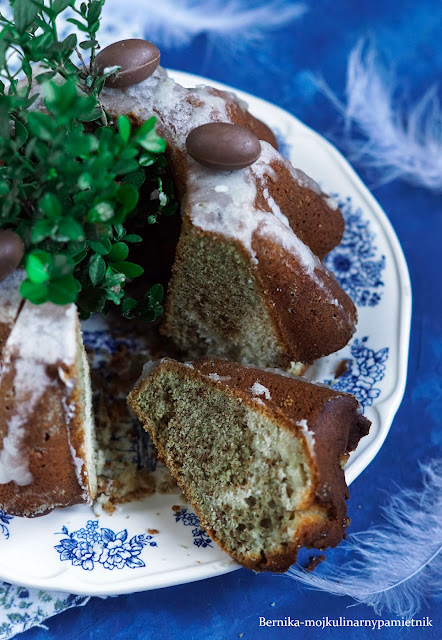 babka, wielkanoc, matcha, herbata, ciasto, bernika, swieta, kulinarny pamietnik