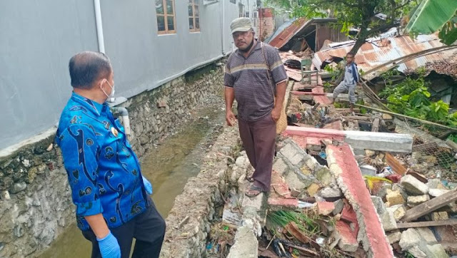 Adik Kakak dari Keluarga Andarek Jadi Korban Jiwa Tertimpa Tembok Rumah di Pantai Enggros
