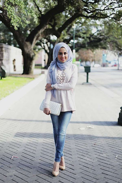 Latest Causal Hijab Style Trends and Designs with Jeans Sample 5