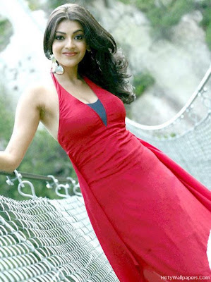 kajal_aggarwal_wallpaper_in_Sleeveless_red