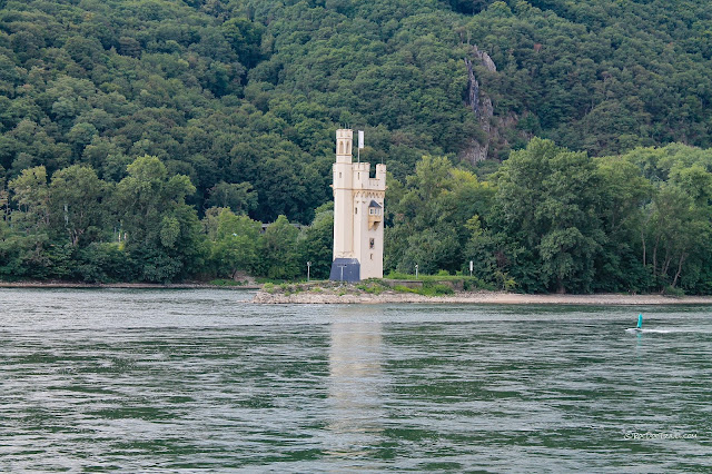 Middle Rhine River Germany geology cruise trip Bacharach castles history Remagen UNESCO world heritage area copyright RocDocTravel.com