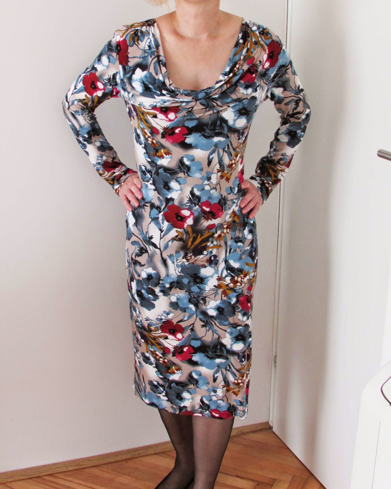 http://ladylinaland.blogspot.com/2015/03/cowl-neck-jersey-dress.html