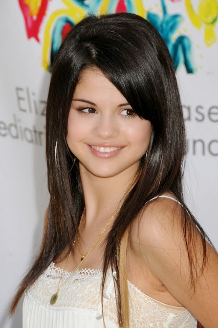 What Is Selena Gomez Favorite Color