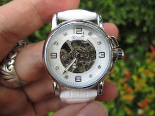 Jam Tangan Automatic Mechanical Winner GMT972-3 Luxury Ladies White Simple Skeleton