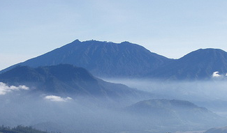 KEINDAHAN GUNUNG RAUNG