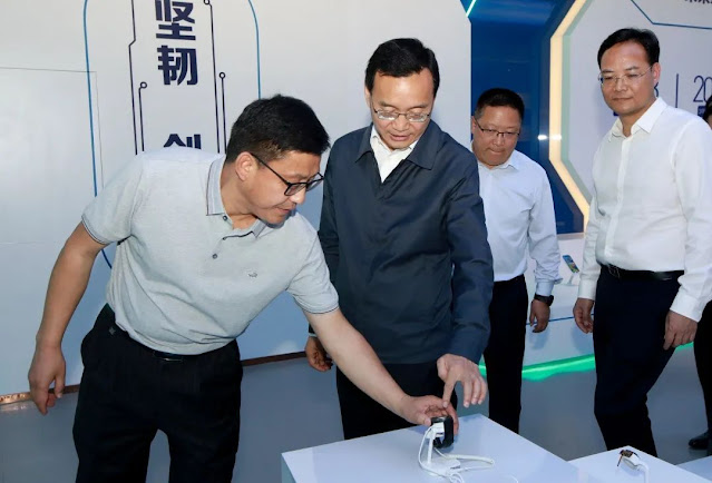 On January 19, 2024, Zhang Aijun, Secretary of the Municipal Party Committee, conducted an on-site investigation on the construction project of the Magic Display Intelligent Industrial Park in Zhaoqing New District
