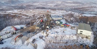 22 people  trapped after explosion in Chinese gold mine