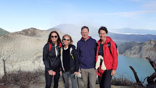 midnight ijen tour departs from tulamben and amed bali