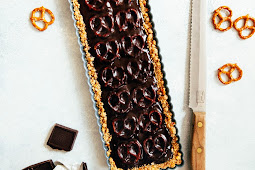 chocolate pretzel tart