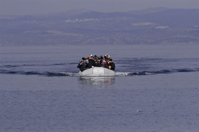 Ρόδος: Συνελήφθη Τούρκος χειριστής σε σκάφος με λαθρομετανάστες