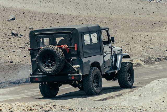 Black Dog Traders 'Hunter' - Restomoded Toyota Land Cruiser