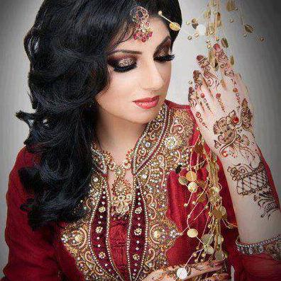 Pakistani wedding Exclusive Mehndi design photo