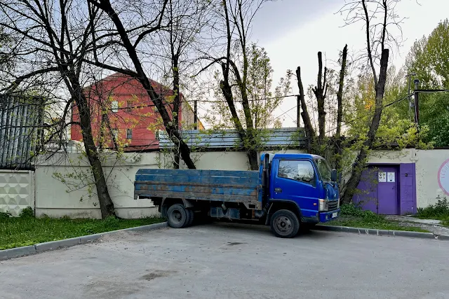 улица Серпуховский Вал, дворы, территория бывшего Московского завода электроизмерительных приборов