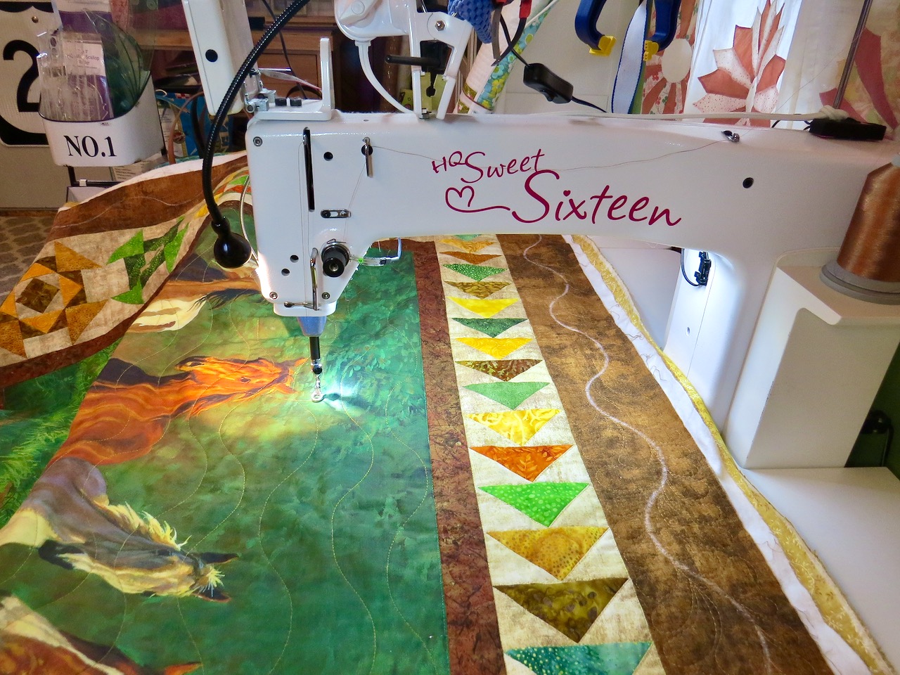 Handi Quilter Canada 🍁 – Free-Motion Machine Quilting for Beginners