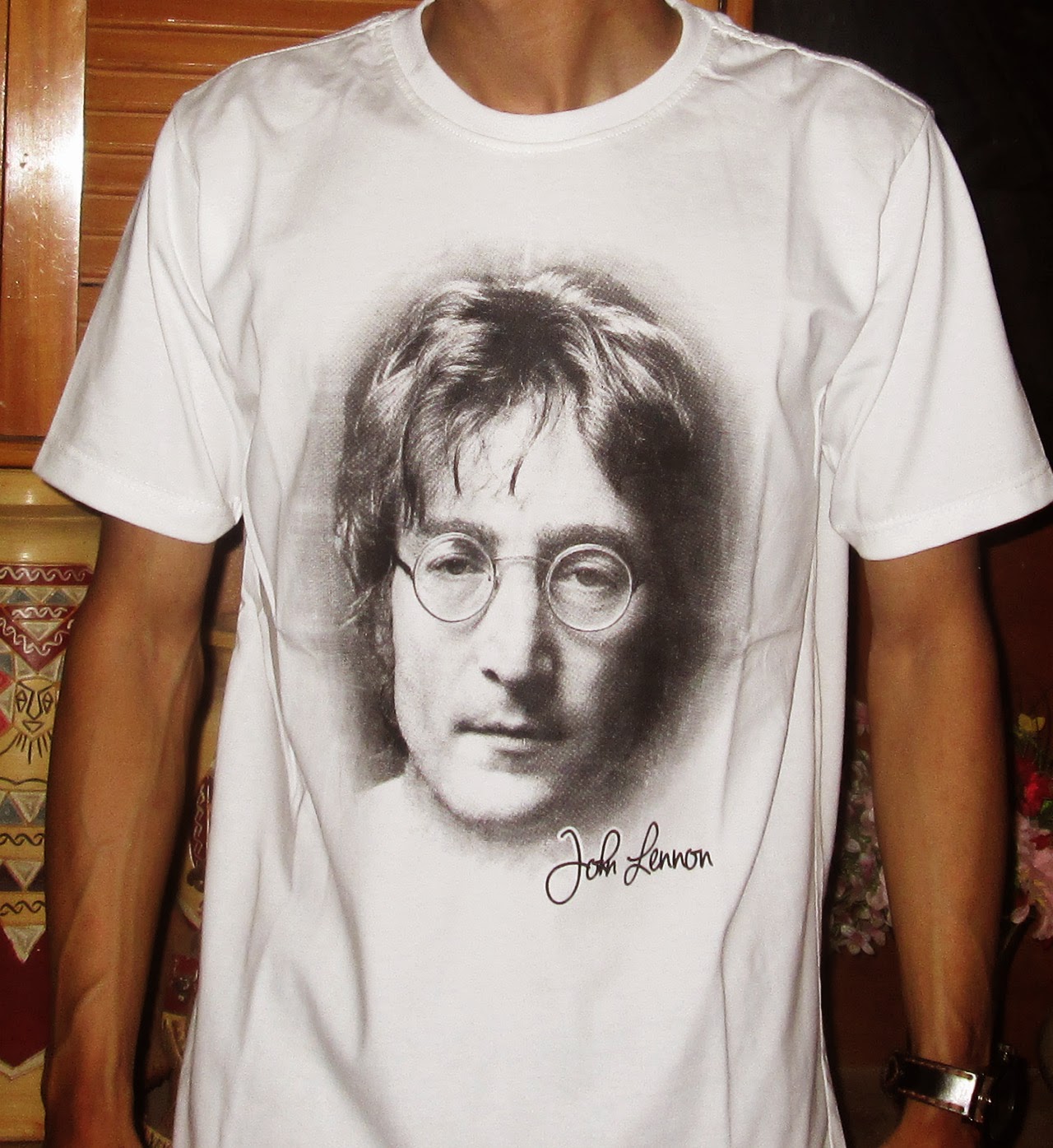 Kaos John Lennon Putih 35rb
