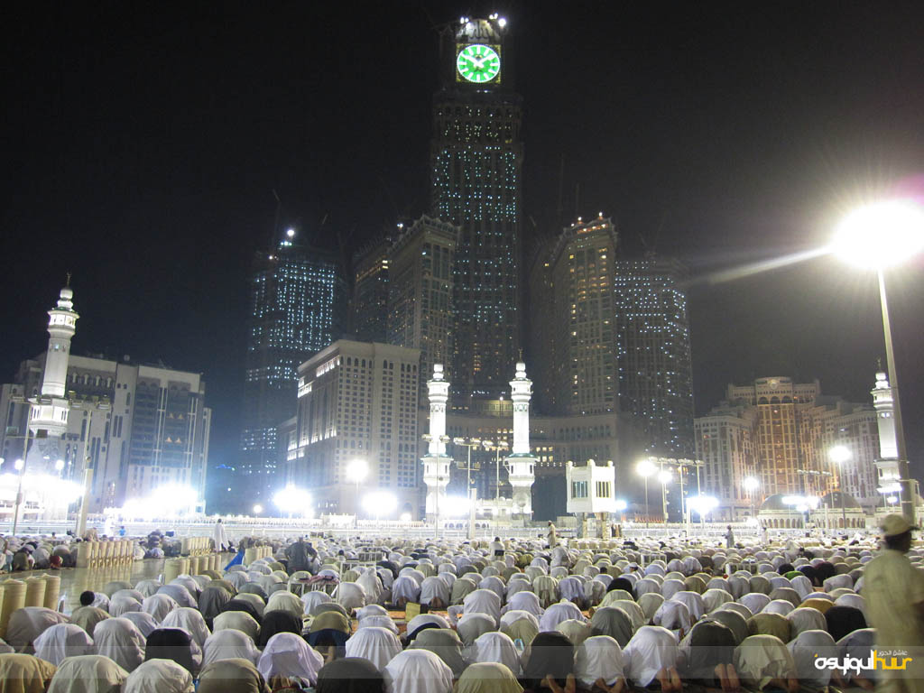 Paleosistah: Shalat Tarawih 11 Atau 23 Rakaat ? Berikut 