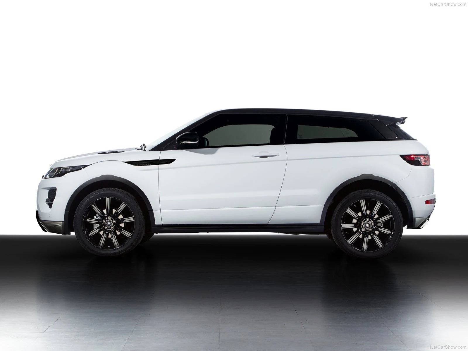 Hình ảnh xe ô tô Land Rover Range Rover Evoque Black Design 2013 & nội ngoại thất