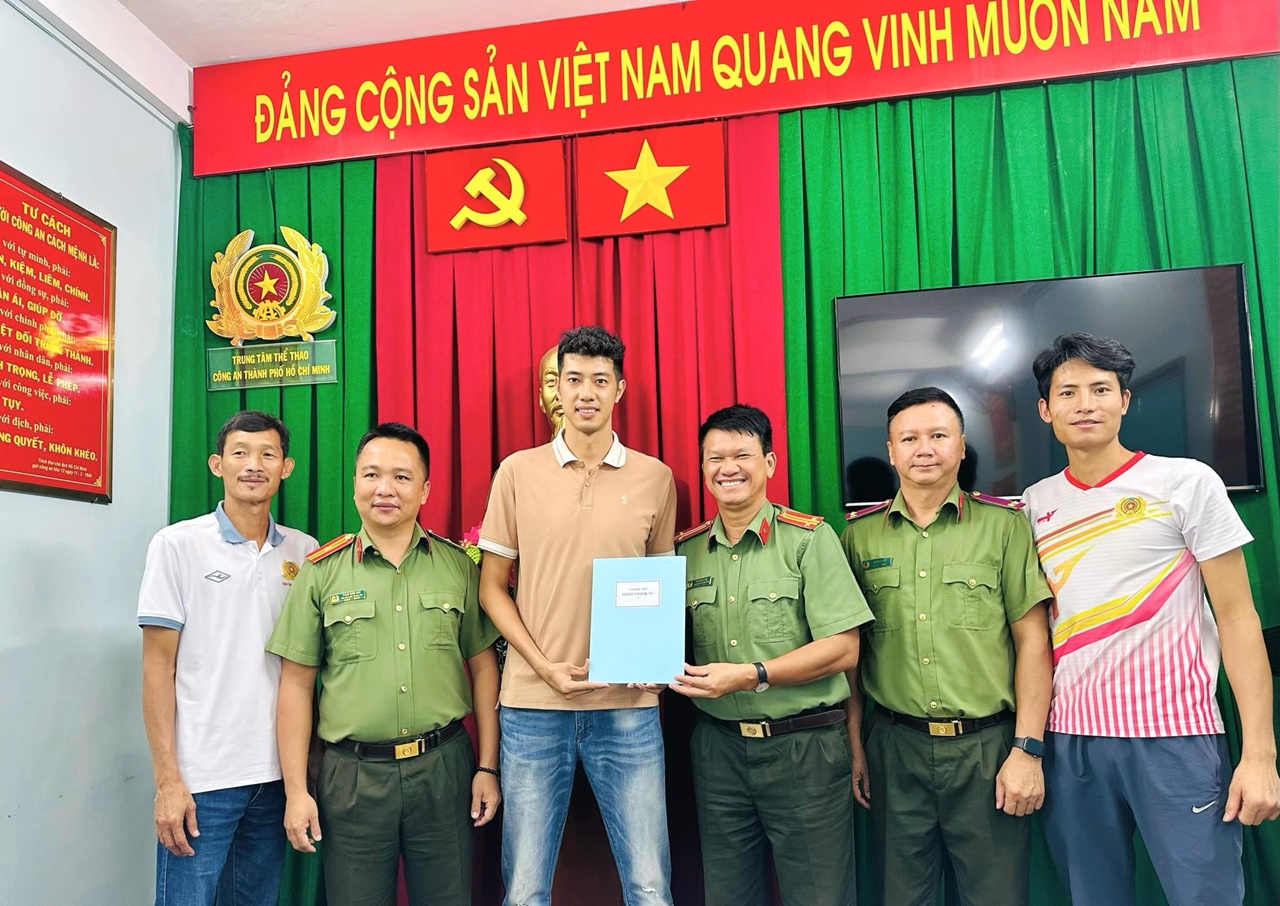 "Vua cúp" - Phạm Thái Hưng trở thành tân binh của Công an TPHCM