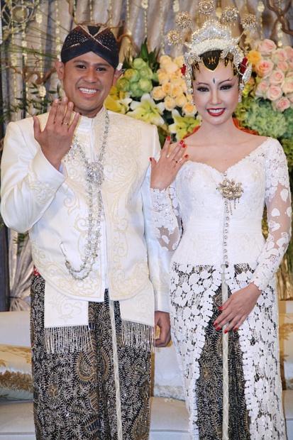 Wedding Dress Gallery Gaun  Pengantin  Reny Sutiyoso