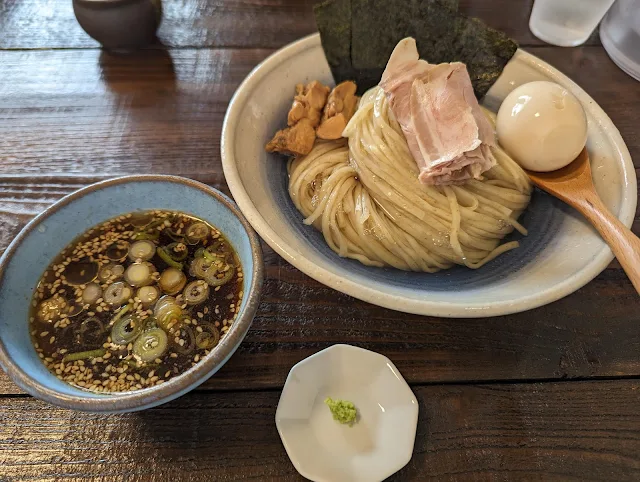 元祖佐賀つけ麺 孤虎のおすすめ炭火焼ありたじどりの昆布水つけ麺