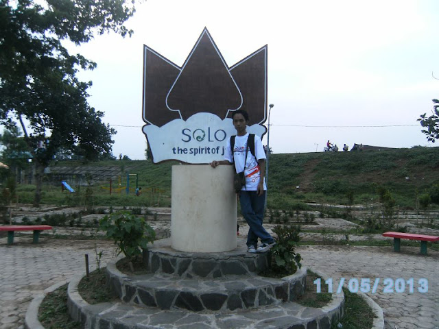 narsis di urban forest taman pucang sawit solo