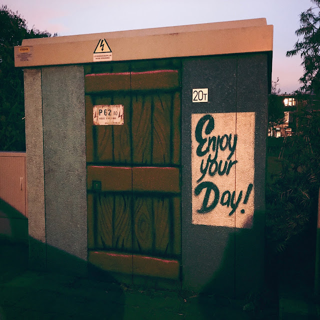 Graffiti 'Enjoy your day!', Scheveningen