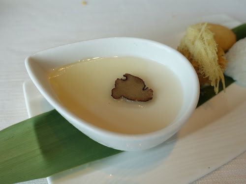 Tin Lung Heen (天龍軒) - Michelin starred Cantonese fine-dining restaurant Ritz Carlton Hotel with amazing harbour view - Chilled milk pudding with black truffle (黑松露奶凍)