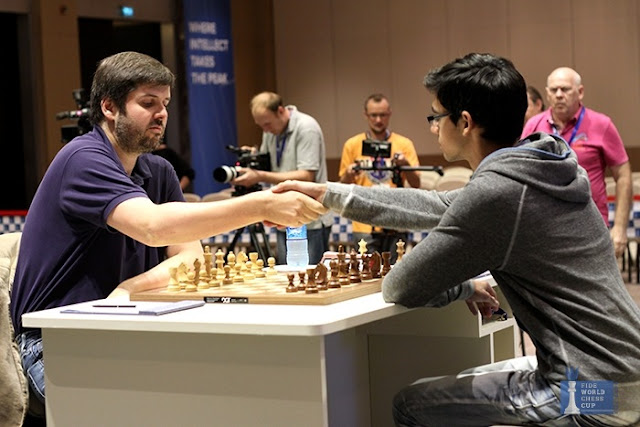 Peter Svidler y Anish Giri en semifinales de la Copa del Mundo de Ajedrez 2015