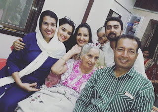 Amrapali Dubey family picture