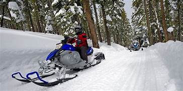 Snowmobiling activity in manali