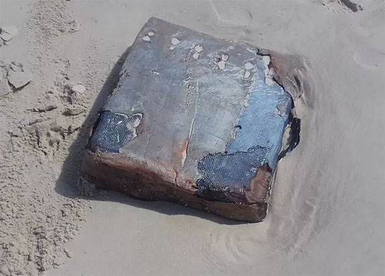 Misteriosas caixas não identificadas voltam a aparecer no litoral do Ceará - img1