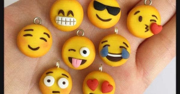 Charismaku com EMOJI  POLYMER CLAY TURTORIAL