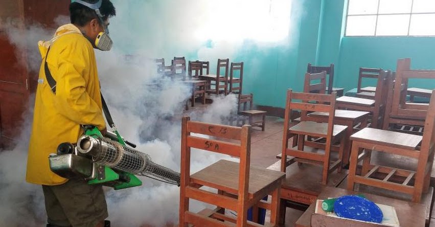 Intensifican jornadas de fumigación en colegios de Sullana ante inicio de clases