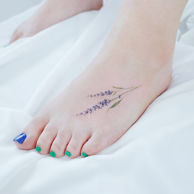 tatuagens femininas para os pés