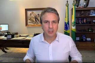 Camilo reafirma que isolamento social continua: "Sair de casa, só quando necessário e usando máscara"