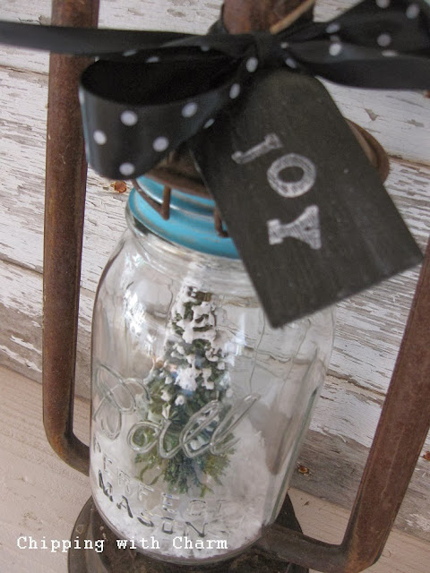 Chipping with Charm:  Lantern+Ball Jar=Snow Globe...http://www.chippingwithcharm.blogspot.com/